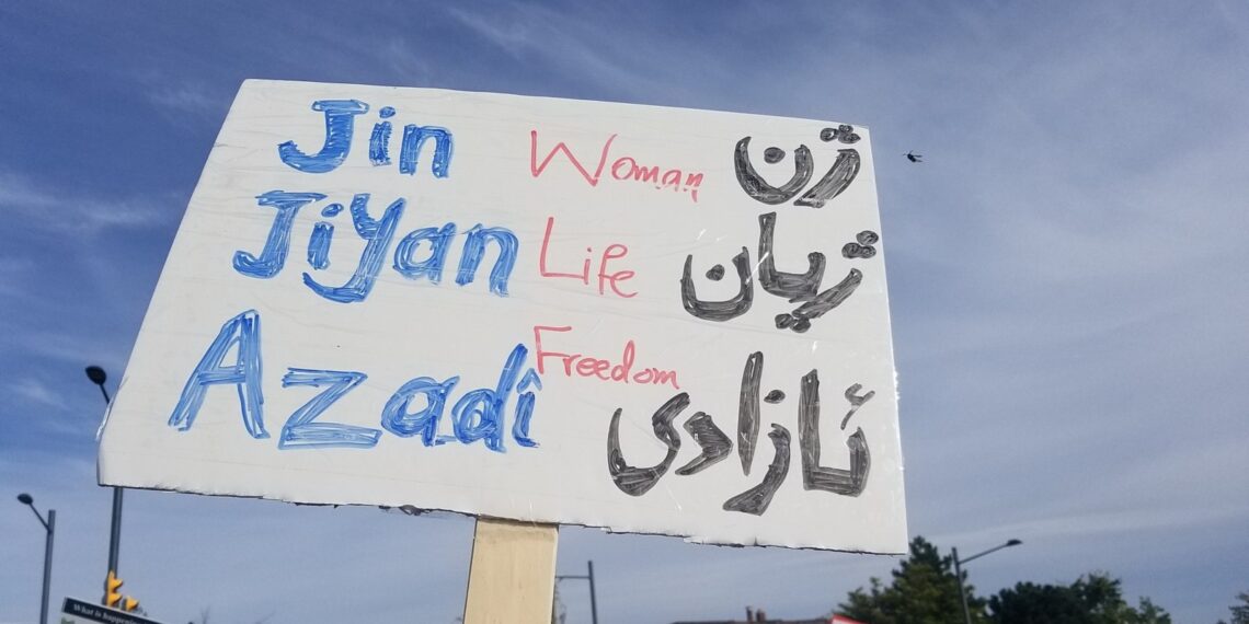 Gökten üç elma düştü