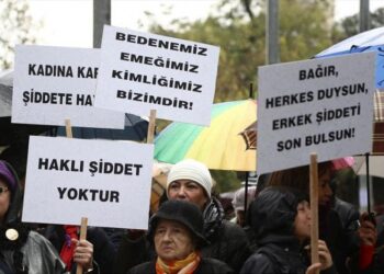 Kadın, evlı̇lı̇k, aı̇le: Kutsal olan ne?  