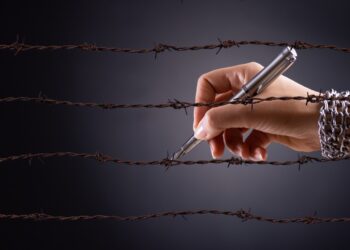 Cadı mıyız, av mı? Bu korku niye?