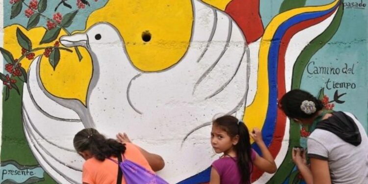 Kolombiya’daki Barış Görüşmelerine Kadınların Katılımı