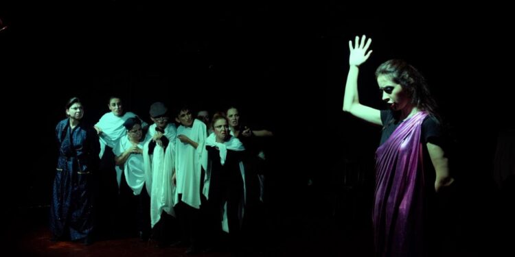 Feminist Tiyatro, Kadın Oyunu ve Demokratik Kadın Özgürlükçü Felsefe Üzerine Bir Değerlendirme