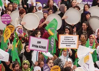 ADIM NUJIYAN: Gerçek Bir Hikayenin Adıyım