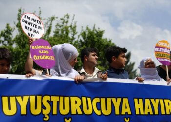 Uyuşturucuya Karşı Özgürlük Alanlarımızı Genişletmek İçin: Şiyar Be!