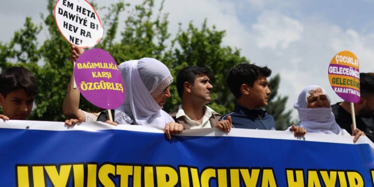 Uyuşturucuya Karşı Özgürlük Alanlarımızı Genişletmek İçin: Şiyar Be!