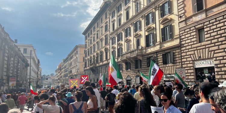 İranlı Kadınlar, Sivil İtaatsizlik ve Mahsa Amini’nin Ölümünden Sonra Yaşanan Değişimler