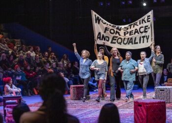 Kadın Yazarların Tiyatrodaki Devrimi