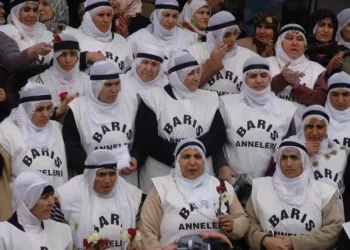 Kadınların Barış İnşası: Erkekliğin Savaş Ayinlerini Sökmek