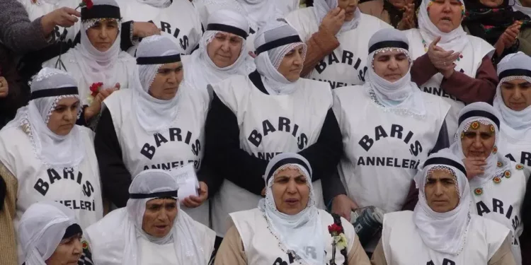 Kadınların Barış İnşası: Erkekliğin Savaş Ayinlerini Sökmek