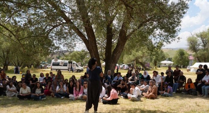 Kadın Festivalinden Açılan Pencere: Kadın Kırımına Karşı Çözüm Önerileri