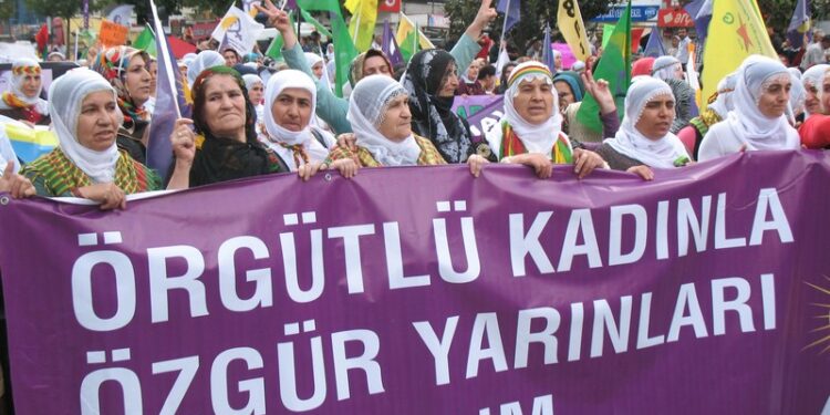 Kadın Varlığı Üzerine Kurulmuş Kastik Uygarlık