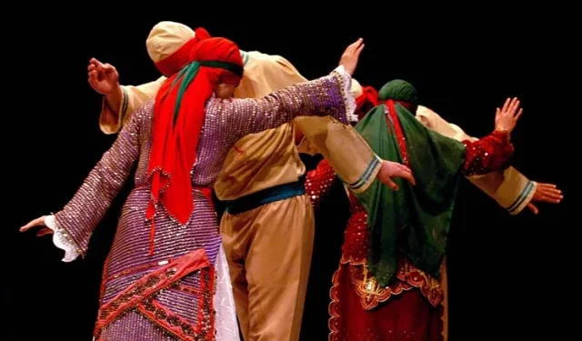 Kurtuluş Kadının Ellerindedir