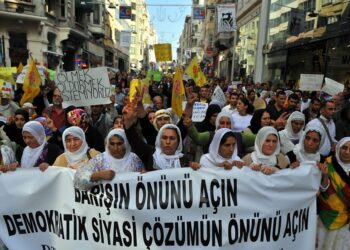 Türkiye’de Katmerleşmiş Krizlerin Pozitif Entegrasyon Perspektifiyle Sistematik Çözümü