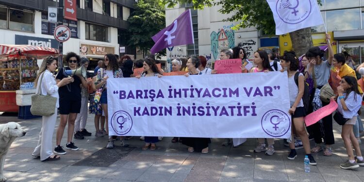 Geçmişin Acılarından Kadınların Barışına