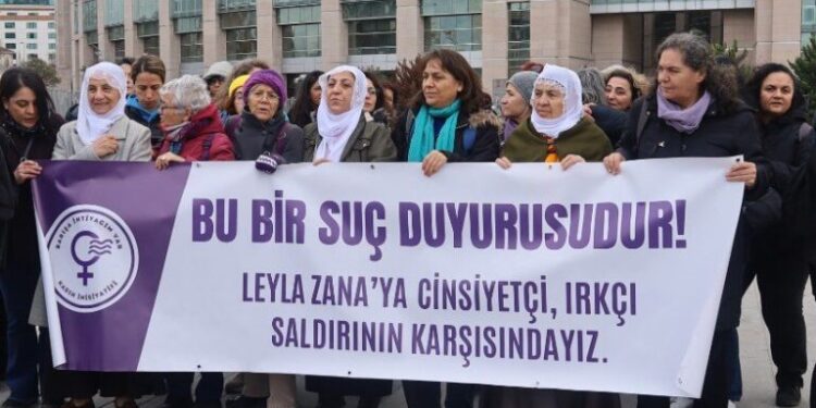 Tribün Erkekliği, Kontrol, Irkçılık ve Barış Korkusu