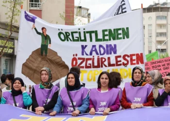 Özgür Birey ve Özgür Toplum Diyalektiği: Komün