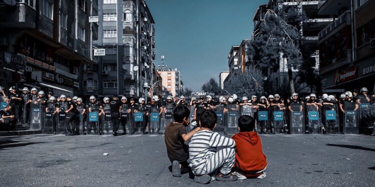 Kürt Çocukların Yaşamında Savaşın Özel Halleri