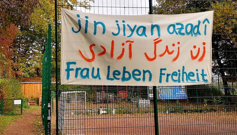 İran için Devrimci Feminist Tutum: Otoriterliğe, Emperyalizme, Siyonizme ve SAVAŞA HAYIR!*