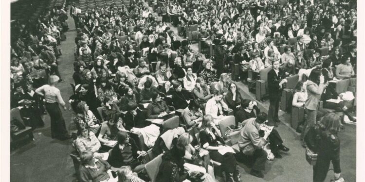 Bireysel Olanı Kollektifleştirmek ve Erkek Yargıyı Yıkmak: Kadın Tribünali Bize Ne Anlatıyor?