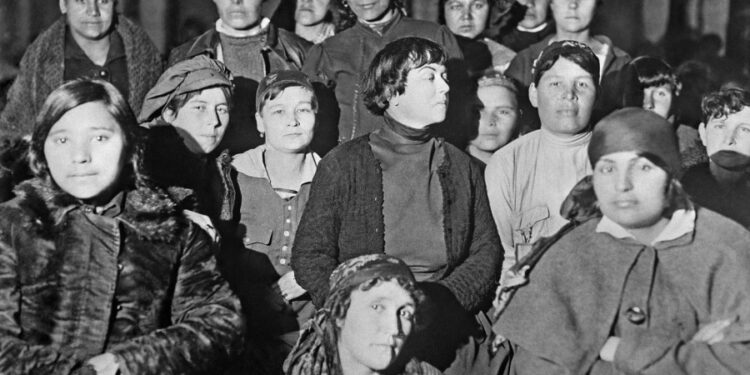 Düşünmenin Cesareti, Eylemin Onuru: Hannah Arendt’in Düşünce Evreninde İktidar, Şiddet ve Kamusal Alan