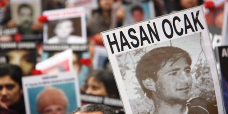 Hafızayı Diri Tutanların Adıdır Cumartesi Anneleri/İnsanları
