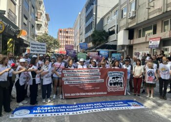 Eğitim Emekçileri Geleceği ve Haklarını Savunuyor