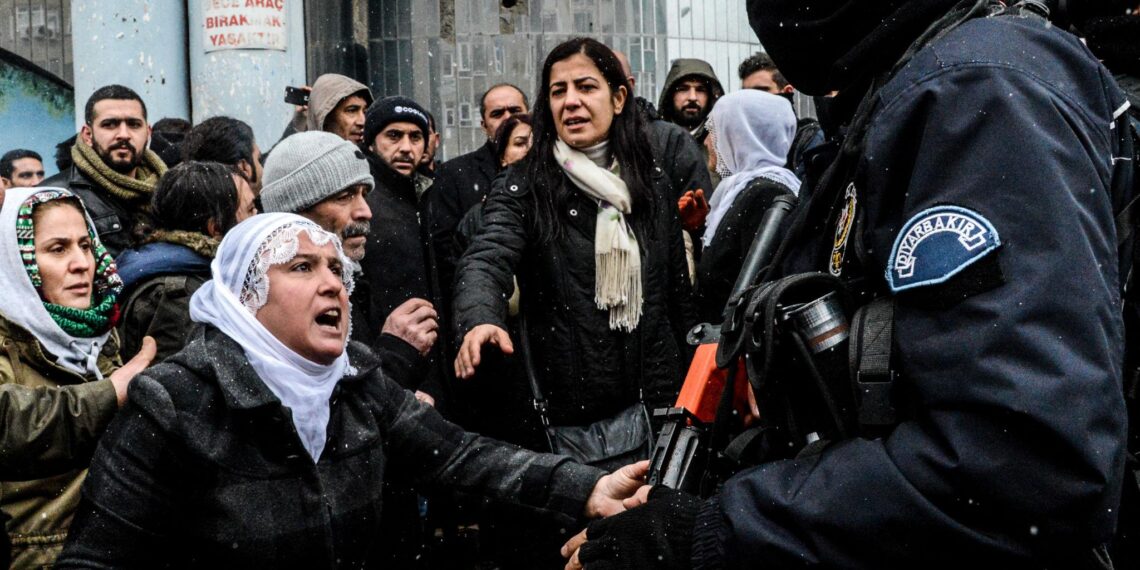 Özel Savaş Politikaları Karşısında Demokratik Toplumu İnşa Etmek
