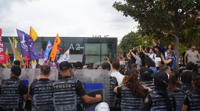 ‘Ailem Güvende’ Adına Kurulan Kuşatma