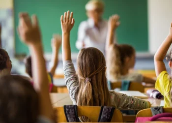 Okulda Ne Öğretiyoruz? İtaat, Ayrımcılık ve Özgürlük Mücadelesi